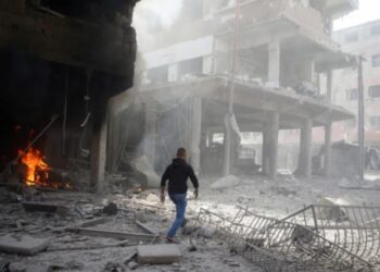 تقرير صادم يؤكد استخدام النظام وروسيا 20 نوعاً من الذخائر العنقودية في سوريا