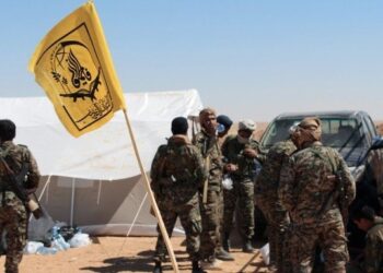العشرات نقلوا إلى المستشفى.. عنصران من “الحرس” الثوري يضعان مادة سامة في الطعام