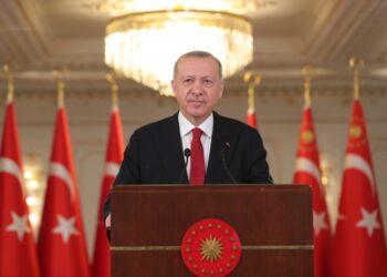 أردوغان: لقد جئنا لمساعدة شعبنا بشكل أسرع وأكثر فاعلية من أوروبا وأمريكا