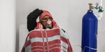 غياب الدعم يهدد مراكز صحية في إدلب بالإغلاق