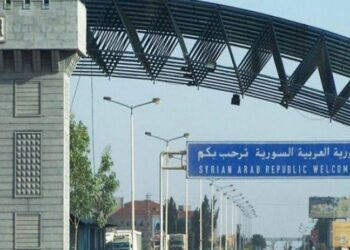 بعد أيام من نشر تقرير في تفاصيل برس.. حكومة النظام تُعلّق قرار تصريف الـ 100 دولار على الحدود السورية