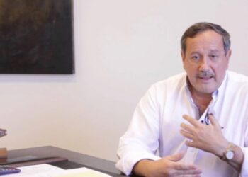فراس طلاس يتحدث عن “بداية عهد جديد” ويدعو إلى برنامج واضح