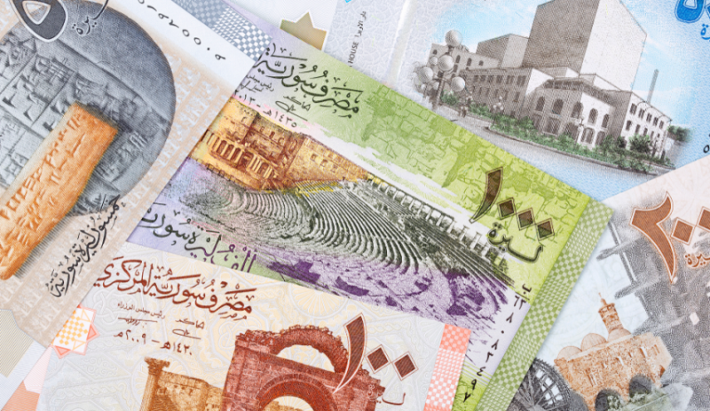 انهيار الليرة السورية في دمشق.. سعر الصرف لحظة بلحظة