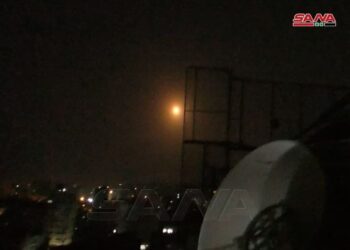 إسرائيل تقصف مواقع عسكرية بمحيط العاصمة دمشق والنظام يعلن التصدي