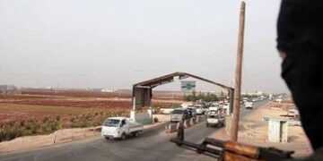 تحرير الشام تسيطر على معبر الغزاوية بين إدلب و منطقة “غصن الزيتون”
