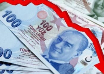 الليرة التركية تواصل تراجعها أمام الدولار