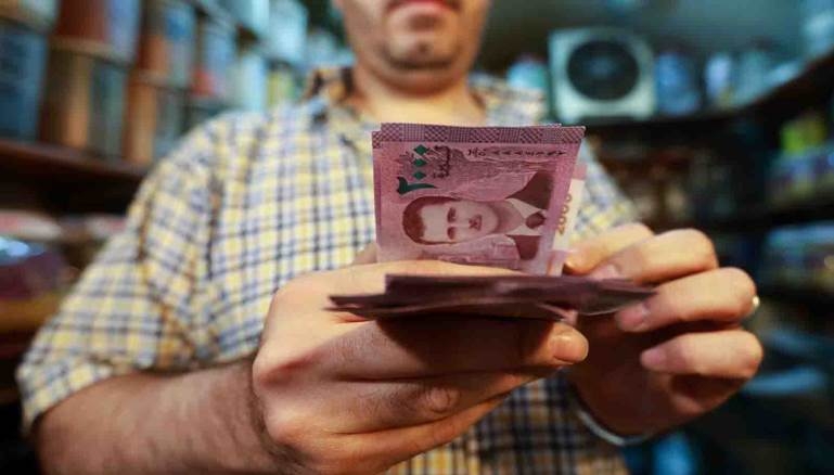 النظام يستعد لانهيارات أكبر للعملة بطباعة أوراق نقدية