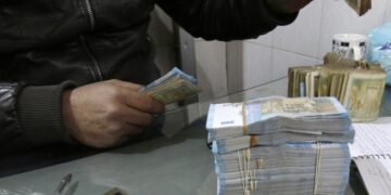 الليرة السورية تواصل هبوطها أمام باقي العملات