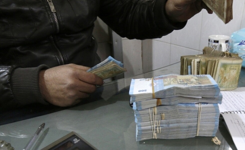 الليرة السورية تواصل هبوطها أمام باقي العملات