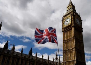 بريطانيا تفرض عقوبات على 6 مسؤولين في نظام الأسد