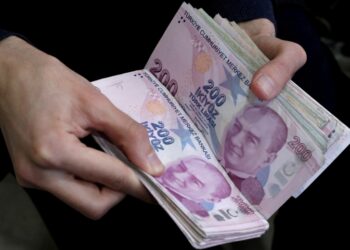 سعر صرف الليرة التركية مقابل العملات الأخرى.. اليوم الخميس