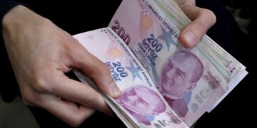 سعر صرف الليرة التركية مقابل العملات الأخرى.. اليوم الخميس