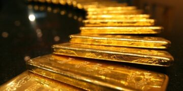 الذهب عند أعلى مستوى في شهرين