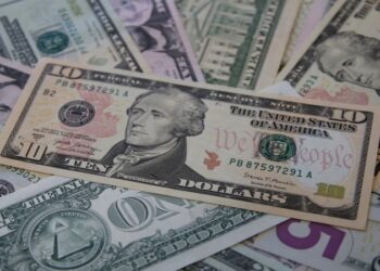 الدين العام الأمريكي ينمو بنحو 350 مليار دولار في يومين