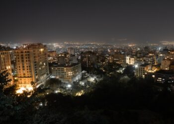 مصادر: إسرائيل لم تستهدف المنشآت النووية أو النفطية في هجومها على إيران