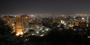 مصادر: إسرائيل لم تستهدف المنشآت النووية أو النفطية في هجومها على إيران