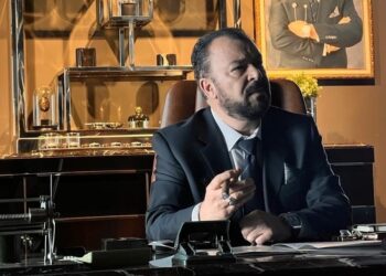 بصورة مؤثرة.. مازن الناطور ينعى والدته