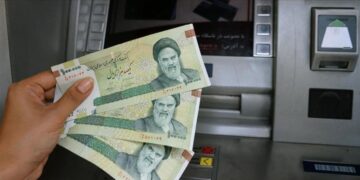 انهيار تاريخي للعملة الإيرانية مع فوز ترامب