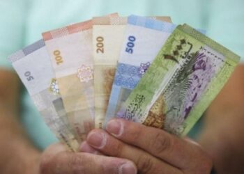 الليرة السورية تواصل انهيارها أمام باقي العملات