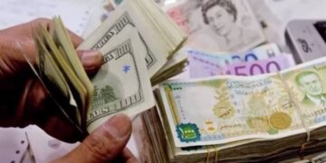انهيار جديد تسجّله الليرة السورية أمام الدولار الأمريكي في دمشق وحلب