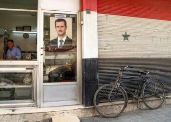 ما تأثير العقوبات الأمريكية والأوروبية على النظام السوري؟