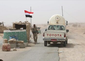حكومة اليمن تبدأ ملاحقة سفير “الحوثيين” لدى النظام السوري