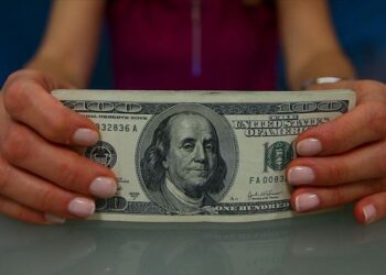 تحسن في قيمة الليرة.. أسعار صرف الثلاثاء