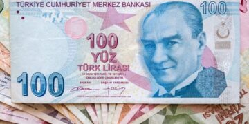 سعر صرف الليرة التركية أمام الدولار الأمريكي