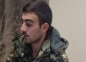 علي عيسى يظهر في شريط فيديو ليتحدث عن قصة انشقاقه عن النظام
