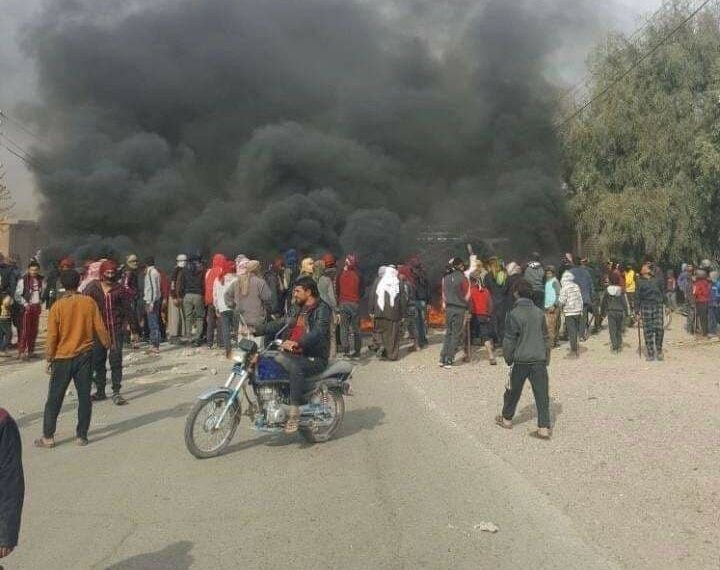 احتجاجات على اقتحام “قسد” للمعابر المائية بريف دير الزور الشرقي