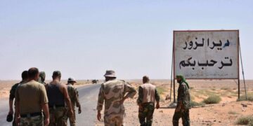 “بكامل أسلحتهم”.. فرار مجموعة عناصر من الميليشيات الإيرانية شرقي دير الزور