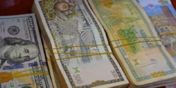 انهيار الليرة السورية في دمشق.. سعر الصرف لحظة بلحظة