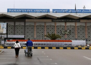 إعادة تشغيل حركة الطيران أمام المسافرين في مطار دمشق الدولي