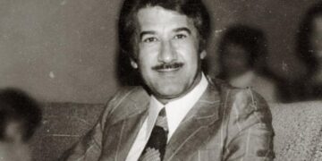 رامي مخلوف ينعى والده.. ومعارض سوري يؤكد: النظام منع إقامة العزاء