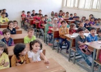 هل تعود مدارس “الإدارة الذاتية” شرق سوريا إلى مناهج النظام السوري؟