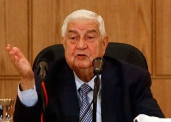 كان يعاني من سرطان العقد اللمفاوية.. ماذا طلب وليد المعلم من بشار الأسد قبل وفاته؟