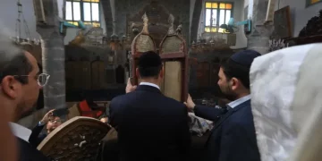 يهود سوريون من الولايات المتحدة يحييون في دمشق ليلة يوم ذكرى الكارثة