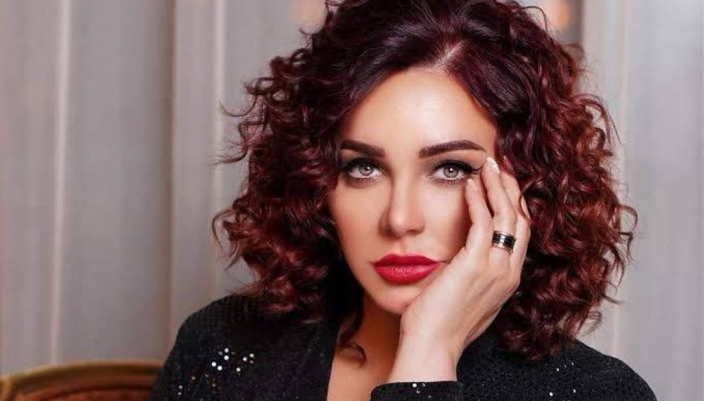 مصدر في نقابة الفنانين لـ تفاصيل برس: تم طرد سلاف فواخرجي من النقابة