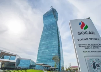 الشرع يعرض حقول النفط على أذربيجان: دمشق تسعى لاستقطاب “سوكار” لموازنة النفوذ في شمال شرق سوريا