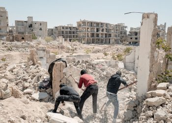 جريحان بانفجار لغم أرضي في ريف اللاذقية