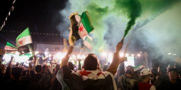 الرئاسة السورية ترد على الجدل حول تواجد شقيق الرئيس الشرع بضيافة شخصية بارزة في عهد الأسد