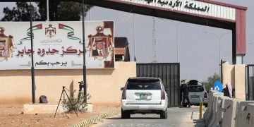الأردن يسمح لمواطنيه بالسفر إلى سوريا دون موافقة مسبقة