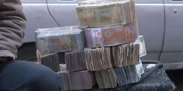 الليرة السورية تواصل تحسنها أمام الدولار الأمريكي والعملات الأجنبية