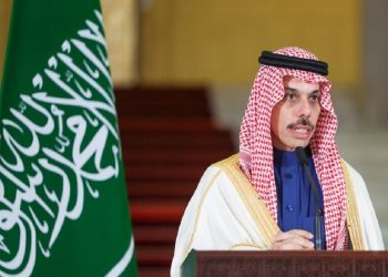 وزير خارجية السعودية: سوريا لن تكون لوحدها