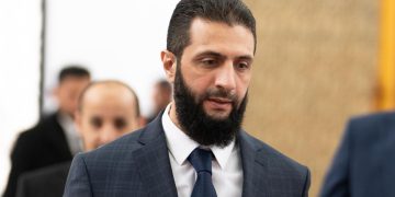 الرئاسة السورية تنفي تصريحات فورد: لا لقاءات خاصة مع الشرع في إدلب