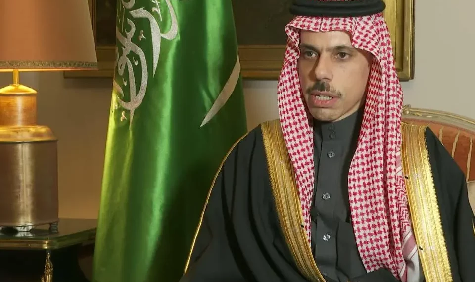 الخارجية السعودية ترحب برفع العقوبات عن سوريا وتؤكد دعمها الكامل للمرحلة المقبلة