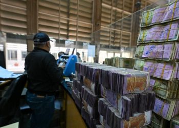 عضو غرفة تجارة دمشق يحدد الخطوات المطلوبة لإنعاش الاقتصاد السوري