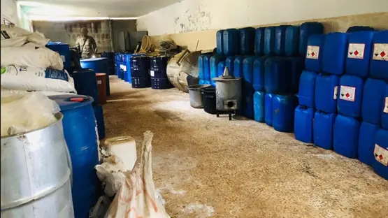 صحيفة: نجاح الحكومة السورية في ضبط الحدود وتفكيك معامل الكبتاغون