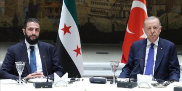 أردوغان يؤكد للشرع دعم وحدة سوريا