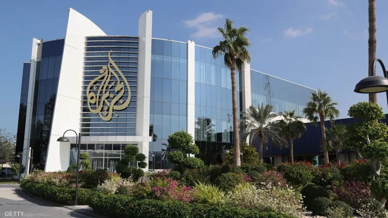 تلميعاً لحزب الله.. قناة الجزيرة تصمت عن الميليشيا الأصلية وتخترع أخرى وهمية
